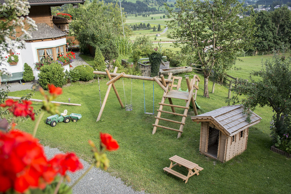 schmiderer-vorderkasbichl-Haus-spielplatz